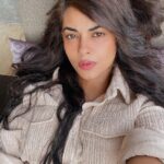 Meera Chopra Instagram - A good hair day and a holiday 😜