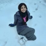 Meera Chopra Instagram - Snowy holiday!! #beautifulkashmir #gulmarg #snow #mountains #travelpics #holiday #solotraveller Gulmarg, Kashmir