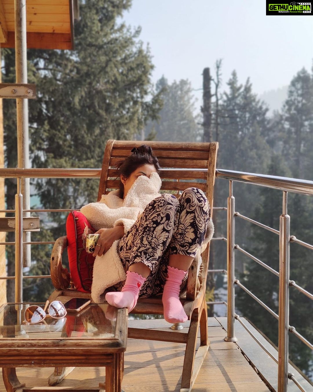 Meera Chopra Instagram - Getting addicted to the scenery!! #travel #solotrips #tranquility #snow #mountains #mountaingirl #peace #instapic #traveladdict #beautifulnature #kashmir #gulmarg #wintermood Gulmarg, Kashmir