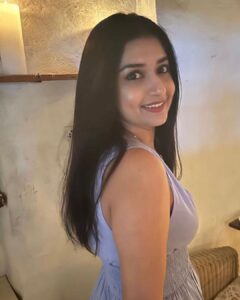 Meera Jasmine Instagram - She may be the song that summer sings…
May be the chill that autumn brings …
May be a hundred different things… 
Within the measure of a day…♾️

#Being #Mood #OnwardsAndUpwards #She #MJ