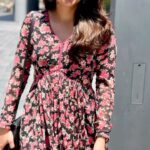 Meera Nandan Instagram - 🥀 . #saturday #happyweekend #floral #love #reelsinstagram #instareels #instagood #positivevibes #allheart #♥ Dubai, United Arab Emirates