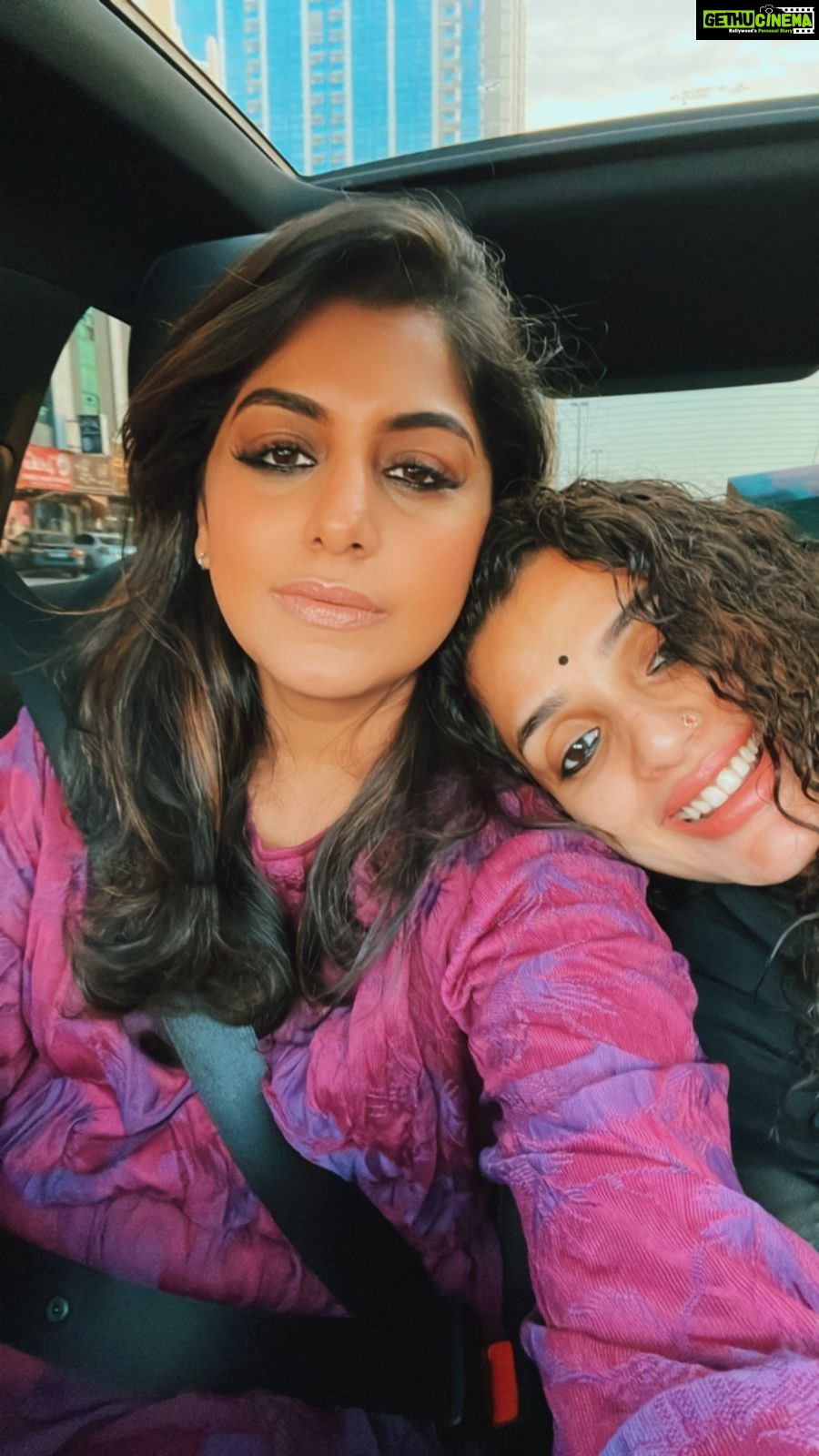 Meera Nandan Instagram - Sunrise, Sunset and all things in between! #family #bestie #sister #dubai #food #love #daysinbtwn #curls #curlyhair #sunrise #sunset #coffeeaddict #apple&peanut #longdrives #nightdrives #jewelleryaddict #home #longwalks #sisterlove #artlover
