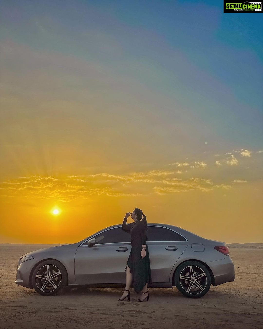 Meera Nandan Instagram - Constant π πΈ @iarjunphotography #happyweekend #saturday #love #allsmiles #onlylove #positivevibes #dubai #instagood #picoftheday #sunrise #iphonephotography #mydubai Dubai, United Arab Emirates