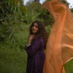 Meera Nandan Instagram - Just feeling playful 💜 @parvathy.prasad_ @unnips @resha_by_rehana_shana @bcos_its_silver #onlylove #playful #kerala #kochi #green #violet #violetevergarden #instagood #positivevibes #happyweekend #sunday #love #allheart #fun #funday #romance Dubai, United Arab Emirates