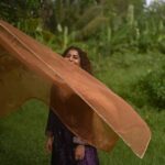Meera Nandan Instagram - Tough? Laugh it off.., keep going 💜 @parvathy.prasad_ @unnips @resha_by_rehana_shana @bcos_its_silver #onlylove #laughter #kerala #kochi #green #violet #violetevergarden #instagood #positivevibes #happyweekend #friyay #love #allheart Dubai, United Arab Emirates