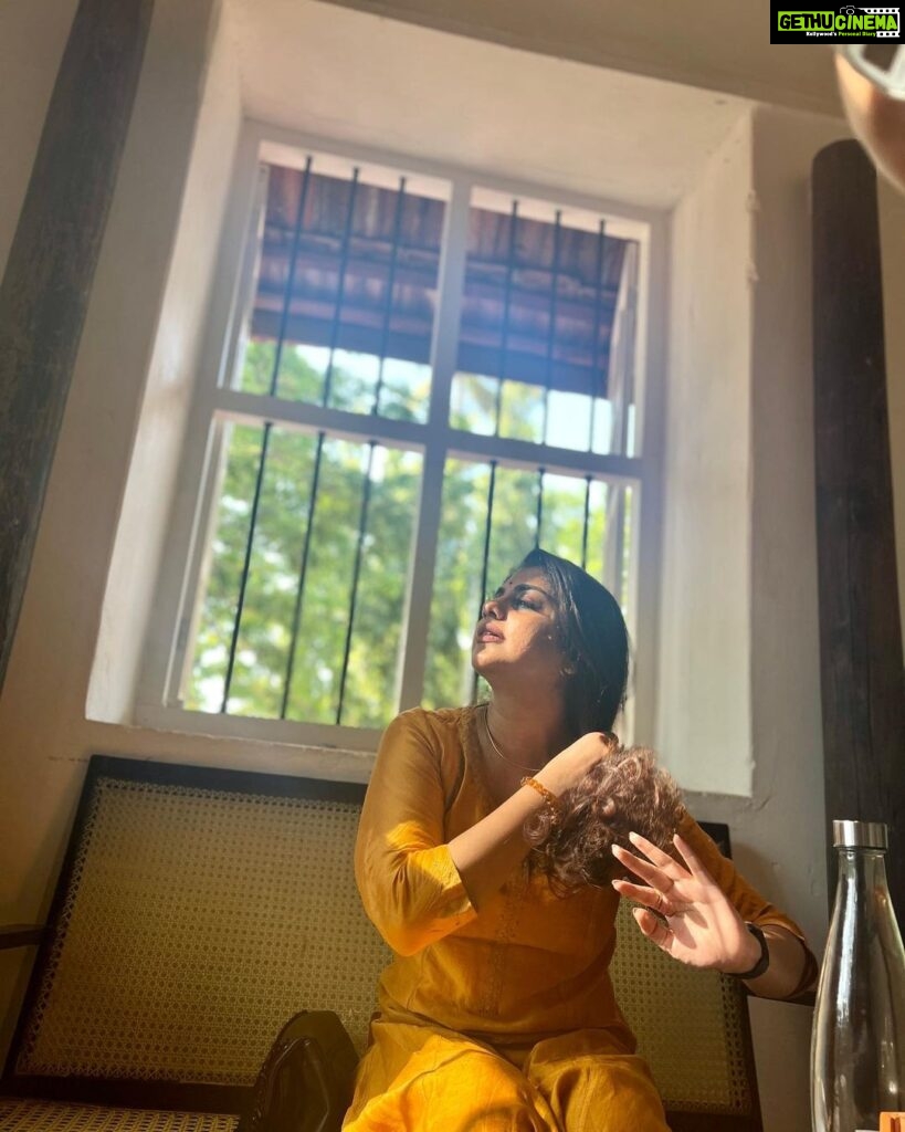 Meera Nandan Instagram - ☀️♥️ #fortkochi #lilacafe #sunkissed #goldenhour #kochi #choodu #happy #mood #instagood #solitude #positivevibes #allheart #mylife #endenaadu Fort Kochi