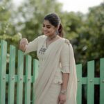 Meera Nandan Instagram - Back on @asianet after 16 years.. Do not miss Cook With Comedy tonight at 7.30 PM ! PC @hazilmjalal MUH @unnips Costume @alka.hari Jewellery @bcos_its_silver #cwc #cwcmalayalam #asianet #happy #comedy #love #onstage #allheart #kochi #naadu #tvshow #malayalam Kochi, India