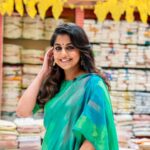 Meera Nandan Instagram - വിഷു 🌼🌾✨ 📸 @aneeshmepate #vishu #vishu2023 #love #green #kanikonna #festival #happyvishu #instagood #vishuindubai #positivevibes Dubai, United Arab Emirates