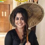 Meera Nandan Instagram – Stomach full of happiness. Onam 2023 🌼

#onam2023 #happypeople #onlylove #allheart #instagood #onamcelebration #onamindubai #positivity #sadhya #positivevibes #happyonam #welcomingonam Dubai, United Arab Emirates