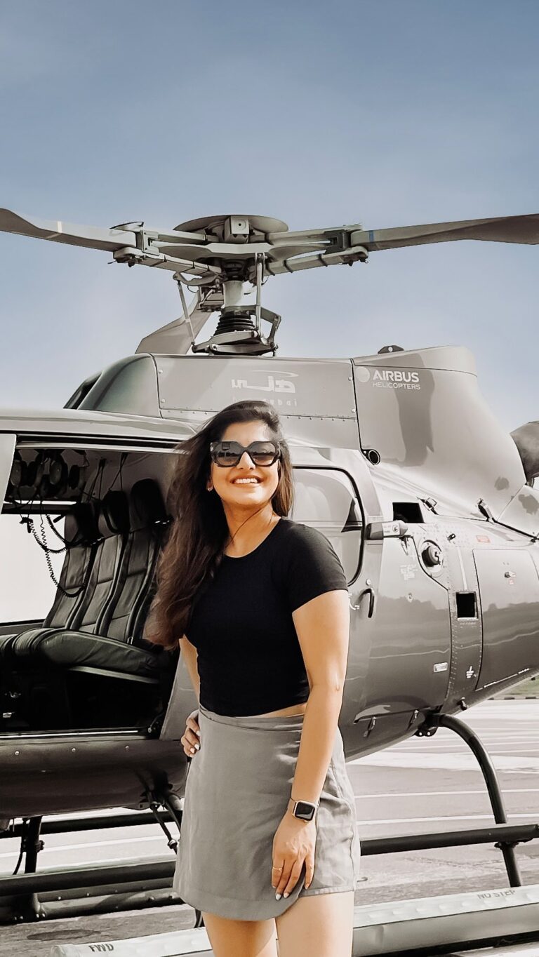 Meera Nandan Instagram - Thank you @helidubai for the opportunity. The experience was truly incredible and I highly recommend their services to anyone who wants to elevate their special day. Don’t hesitate to reach out to them and make your special occasion even more memorable. @_ahmed.abbas #helidubai #dubai #mydubai #helicopterride #memorable #instagood #happymoment #positivevibes #reels #intsareels #happyme