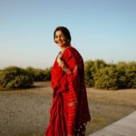Meera Nandan Instagram - ♥️ Jewellery @bhimajewellersme #red #saree #instagood #onlysmile #positivevibes #happy #love #sareelove #indian #confidence Dubai, United Arab Emirates