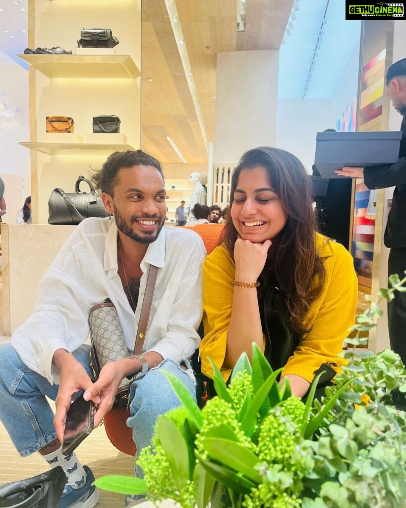 Meera Nandan Instagram - Only laughter with this bunch ##myfunnybunch #happymoments #love #shopping #lastweek #allheart #dubai #fun #positivevibes #instagood Dubai, United Arab Emirates