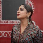 Meera Nandan Instagram - Channeling my inner Bollywood fantasy 💃🏻 @hazilmjalal @sajithandsujith @klumbyprajinajaanaki @aiqah_thestore #bollywood #lehenga #happy #allsmiles #onlysmiles #instagood #happyness #bolechudiyan #positivevibes #indianwear #allheart #kochi