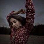 Meera Nandan Instagram - Peace. 📸 @shajeerzeer 💄 @unnips 👗 @thejodilife #beach #life #lifemoveson #onlylove #happyness #kochi #peace #positivevibes #instagood #love #dolledup #mood