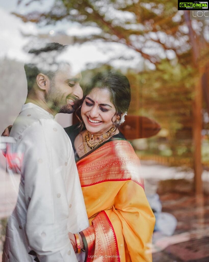 Meera Nandan Instagram - ♾️ For life ♥️ Photographer : @lightsoncreations Makeup : @unnips Styled by : @styledbysmiji Jewellery : @amaera_jewels #engaged #love #finally Kochi, India