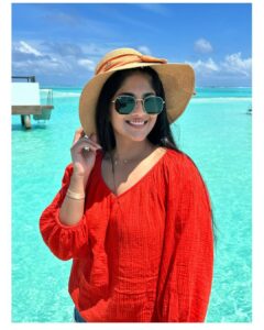 Megha Akash Instagram - ~ less Monday, more summer 🧡 

 @pickyourtrail @riuhotels

 #Pickyourtrail #HasslefreeHolidays #LetsPYT #RiuPalace #PickyourtrailToRiuPalace