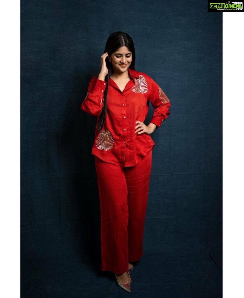 Megha Akash Instagram - Ravanasura promotions ♥️ Styled by @officialanahita Outfit: @gulaalindia Pic: @infini8stories #red #love #workmode