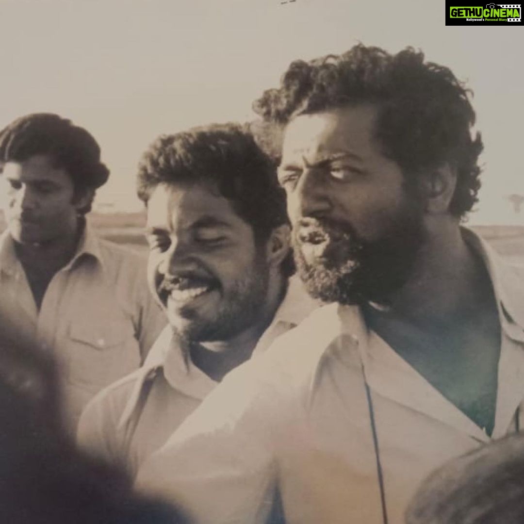Meghana Raj Instagram - A proud daughter sharing some priceless pictures! Also if u guys wanna have a look at more pictures pls do visit Rangashankara this week! #sunderrajandpramilajoshaisprouddaughter #girishkarnad #sunderraj #nagabharana #bvkaranth #benaka JP Nagar, Bangalore South