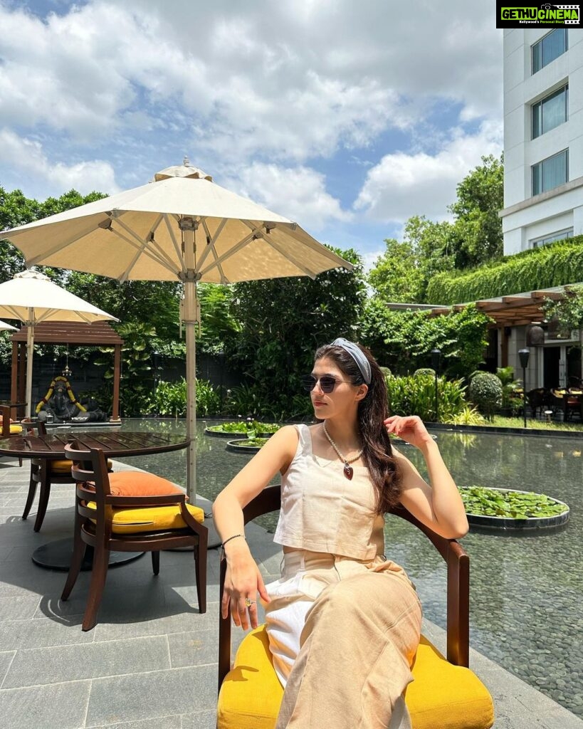 Mehrene Kaur Pirzada Instagram - Making the most of my half day off 🌸 Amethyst