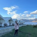 Mehrene Kaur Pirzada Instagram – Beautiful view of the Lake with a luxury stay ⛺️ @camp.redstart 
🌸 Pangong Tso