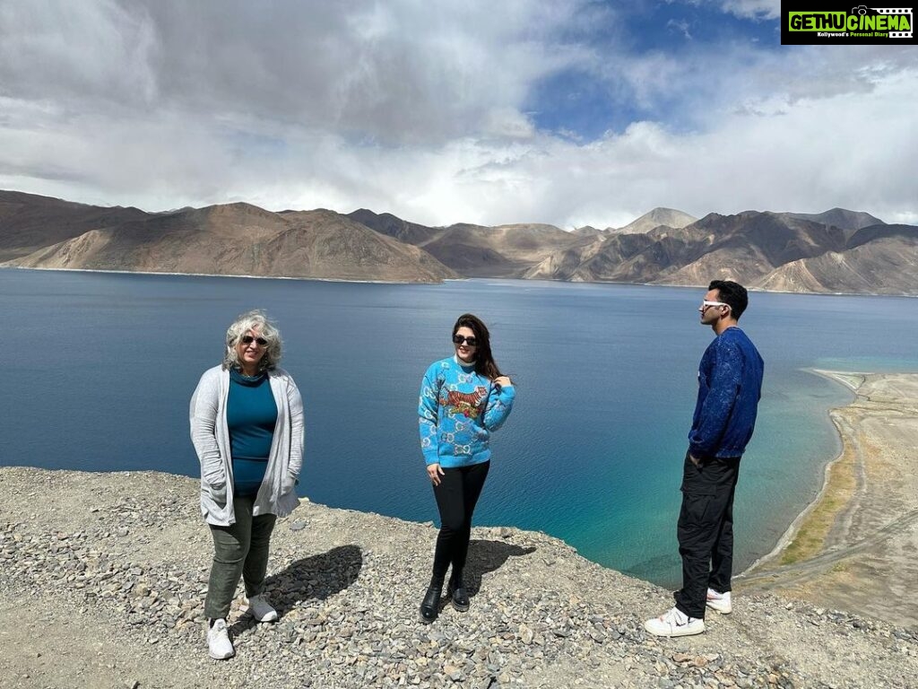Mehrene Kaur Pirzada Instagram - Magical ❤️ #ladakh #pangonglake Pangong Tso