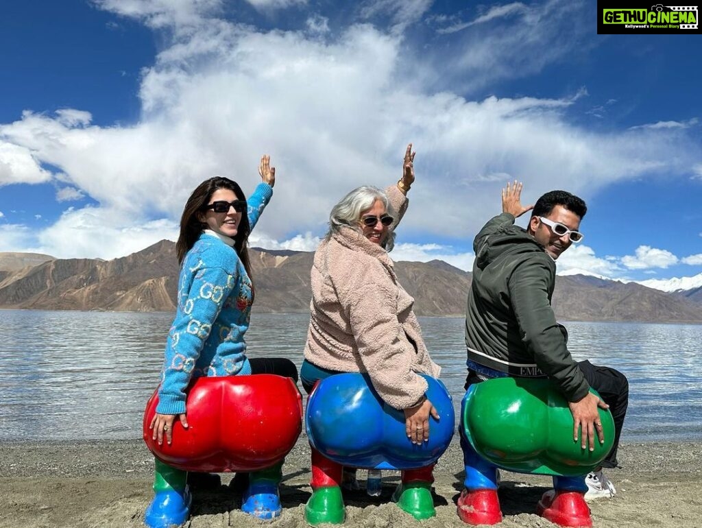 Mehrene Kaur Pirzada Instagram - Magical ❤️ #ladakh #pangonglake Pangong Tso