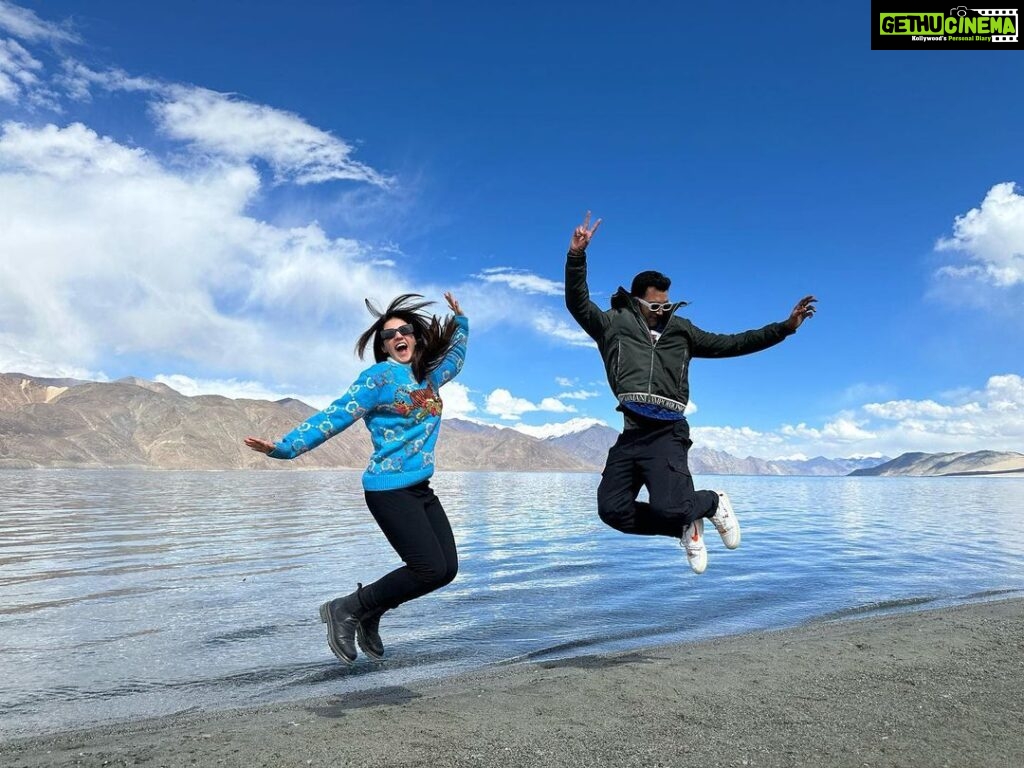 Mehrene Kaur Pirzada Instagram - Magical ❤️ #ladakh #pangonglake Pangong Tso
