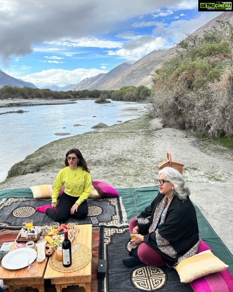 Mehrene Kaur Pirzada Instagram - Happy 50th Birthday Birth giver 😘 ❤️ Nubra Valley, Ladakh, India