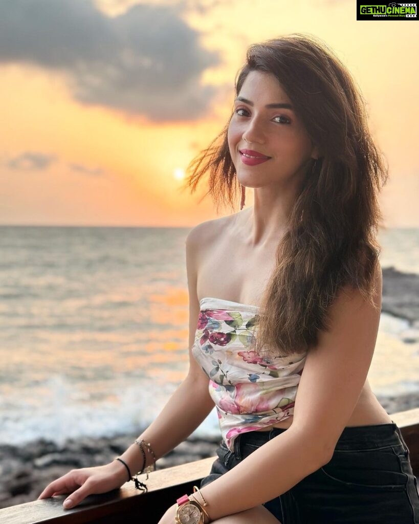 Mehrene Kaur Pirzada Instagram - #Goa 💖