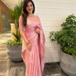 Mehrene Kaur Pirzada Instagram – भारतीय नारी लगे सबसे सुंदर in a  साड़ी 😉 Hyderabad