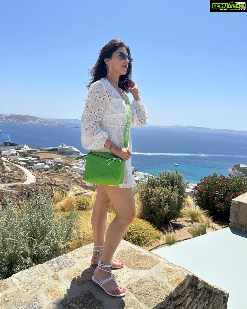 Mehrene Kaur Pirzada Instagram - Mykonos you have my ❤️