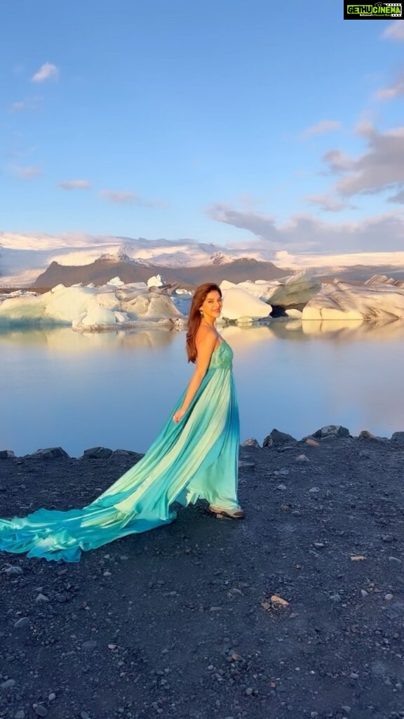 Mehrene Kaur Pirzada Instagram - Let your soul taste the magic of your own love 💕 #iceland ❄️