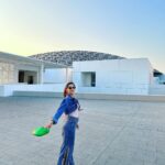 Mehrene Kaur Pirzada Instagram - The greatest traveller is he who has been able to once take a tour around himself! Musse du Louvre - Abu Dhabi is simply WOW! Loved the architecture 🤩 @louvreabudhabi @visitabudhabi #Saadiyatisland #FindYourPace #InAbuDhabi Outfit @reseh_official Louvre Abu Dhabi