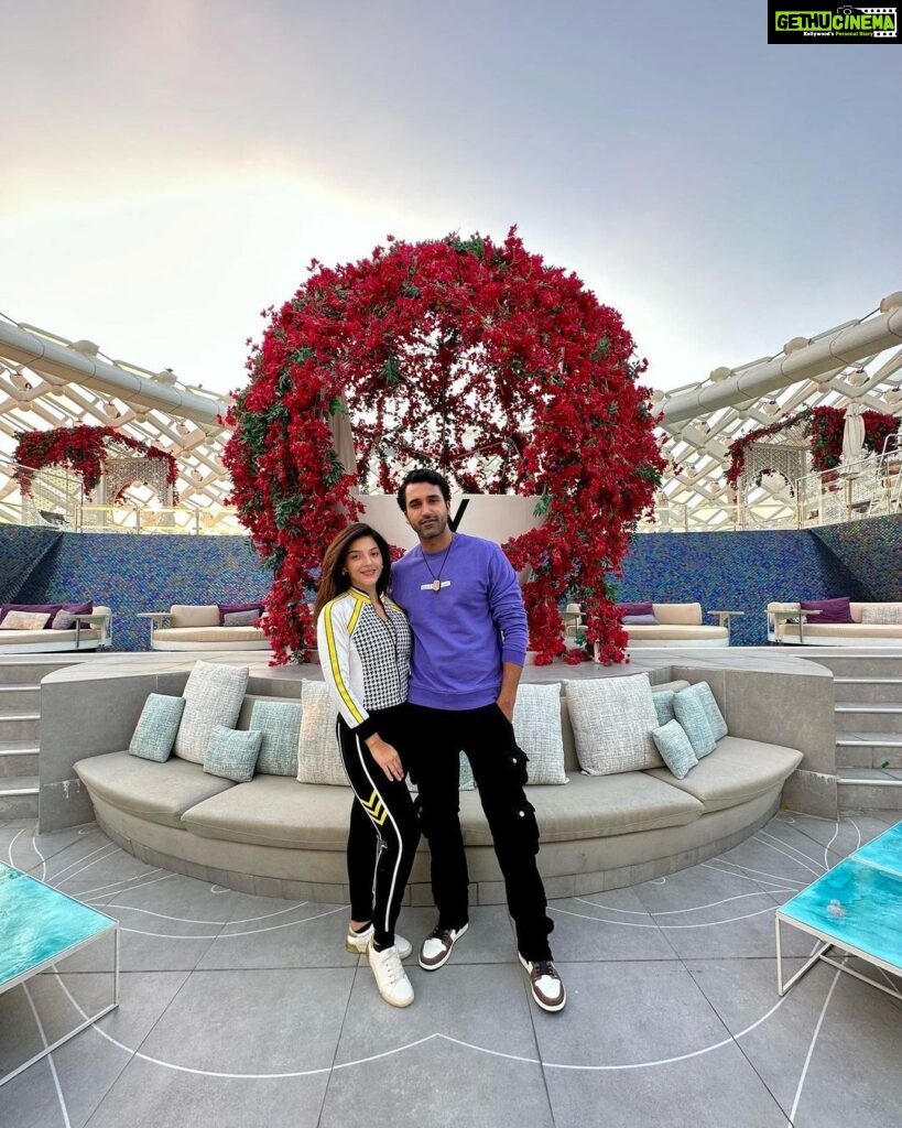 Mehrene Kaur Pirzada Instagram - Thank you for such a wonderful time @Wabudhabi! 🤩❤️ @visitabudhabi #YasIsland #InAbudhabi #FindYourPace My track suit @nidhimalhan W Abu Dhabi – Yas Island