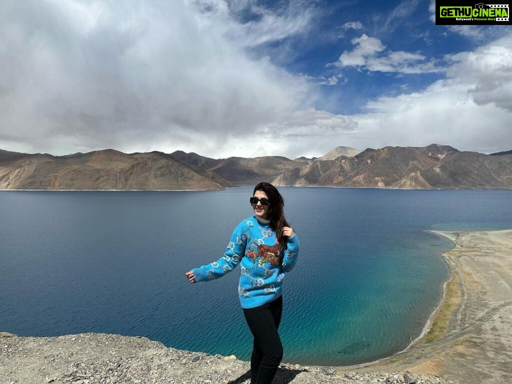 Mehrene Kaur Pirzada Instagram - Magical ❤️ #ladakh #pangonglake Pangong Tso