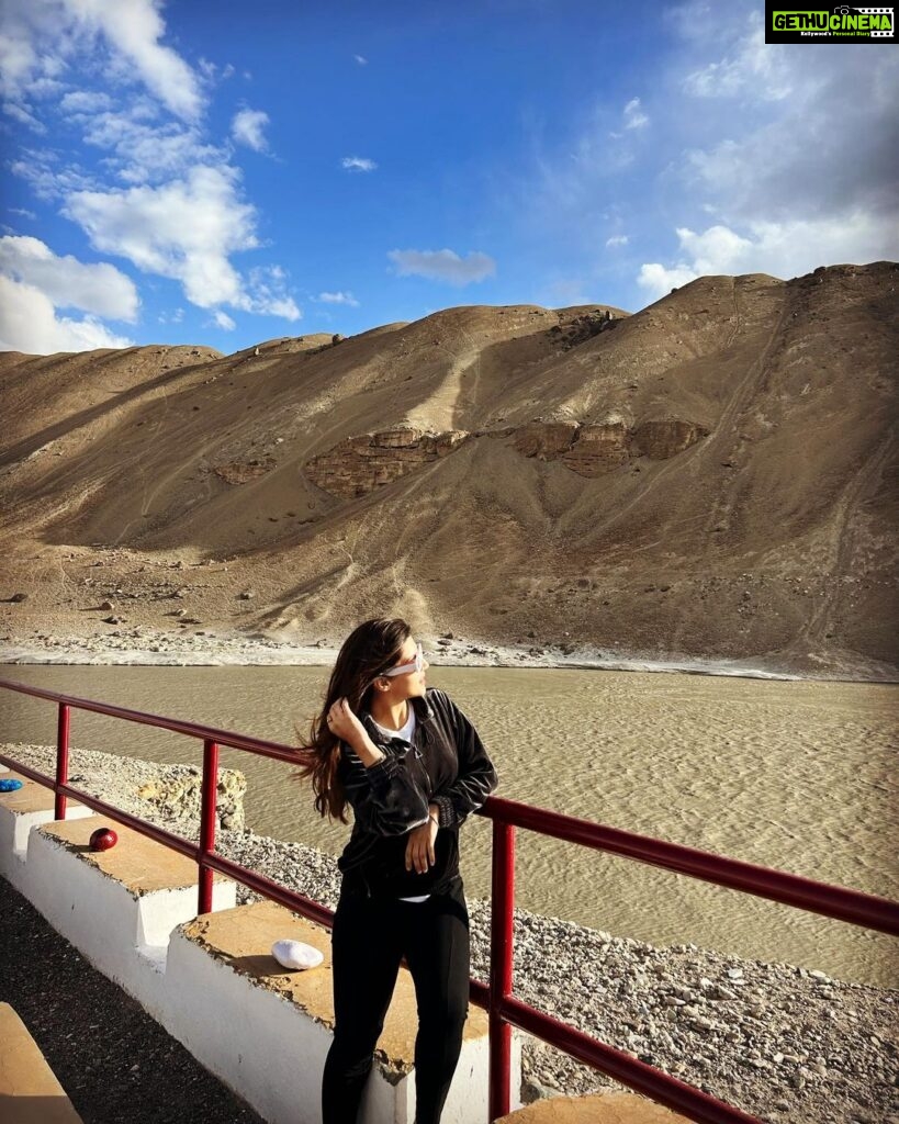 Mehrene Kaur Pirzada Instagram - ⛰️🥰 #ladakh Nimo, Leh