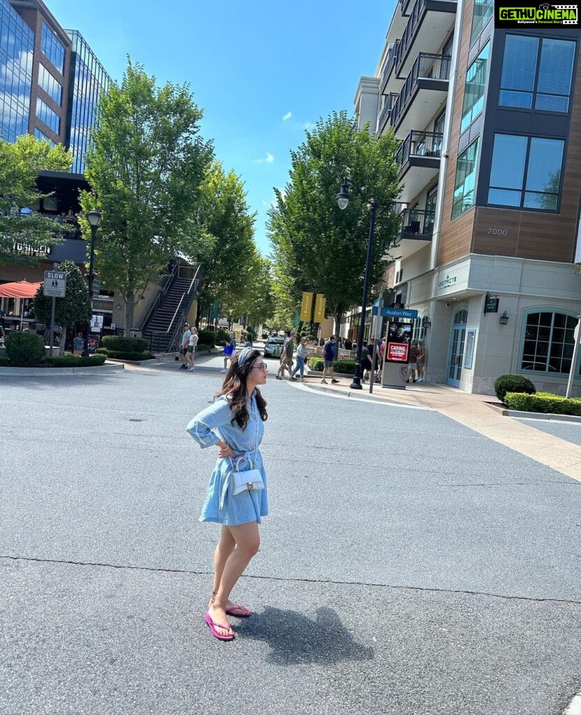 Mehrene Kaur Pirzada Instagram - Atlanta 🇺🇸 Atlanta, Georgia