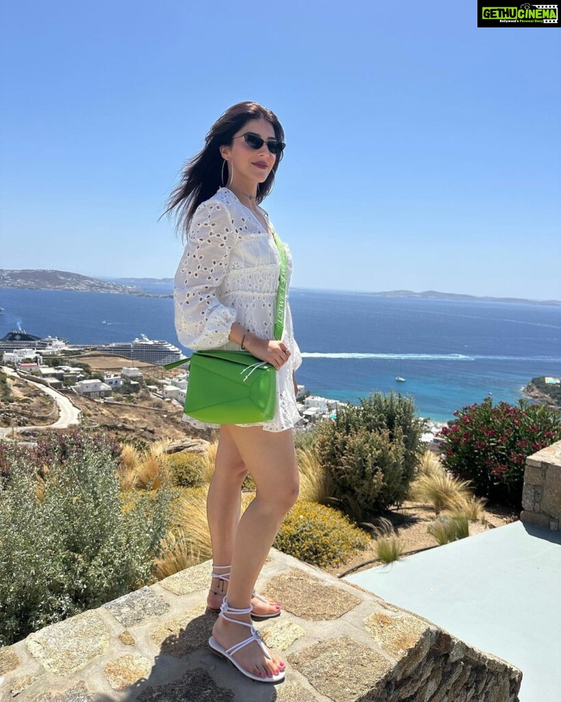 Mehrene Kaur Pirzada Instagram - Mykonos you have my ❤️