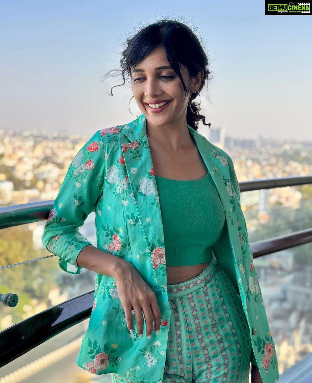 Milana Nagaraj Instagram - Styling @tejukranthi Assistant styling @khushi_jagadisha Outfit @dressdiary__