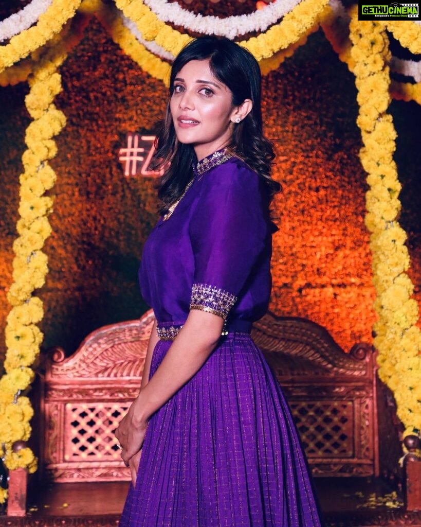 Milana Nagaraj Instagram - Deepavali habbada subhashayagalu🙏 Styling: @tejukranthi Outfit: @sindhureddyofficial Accessories: @sunrisesilversmiths MUA: @makeup_sachin