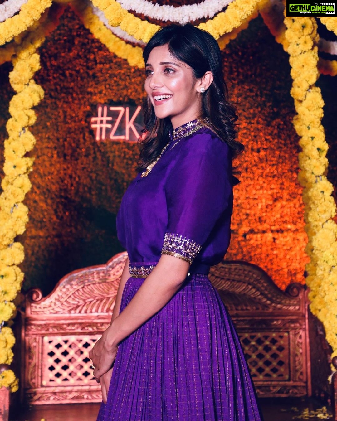 Milana Nagaraj Instagram - Deepavali habbada subhashayagalu🙏 Styling: @tejukranthi Outfit: @sindhureddyofficial Accessories: @sunrisesilversmiths MUA: @makeup_sachin