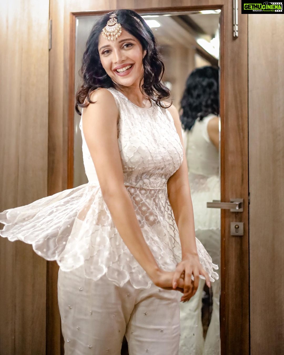 Milana Nagaraj Instagram - YuvaDasara 2022!!🤩 Styling: @tejukranthi Assisted by @khushi_jagadisha Outfit: @lotuslabel.bengaluru PC: @wol_fox_photography