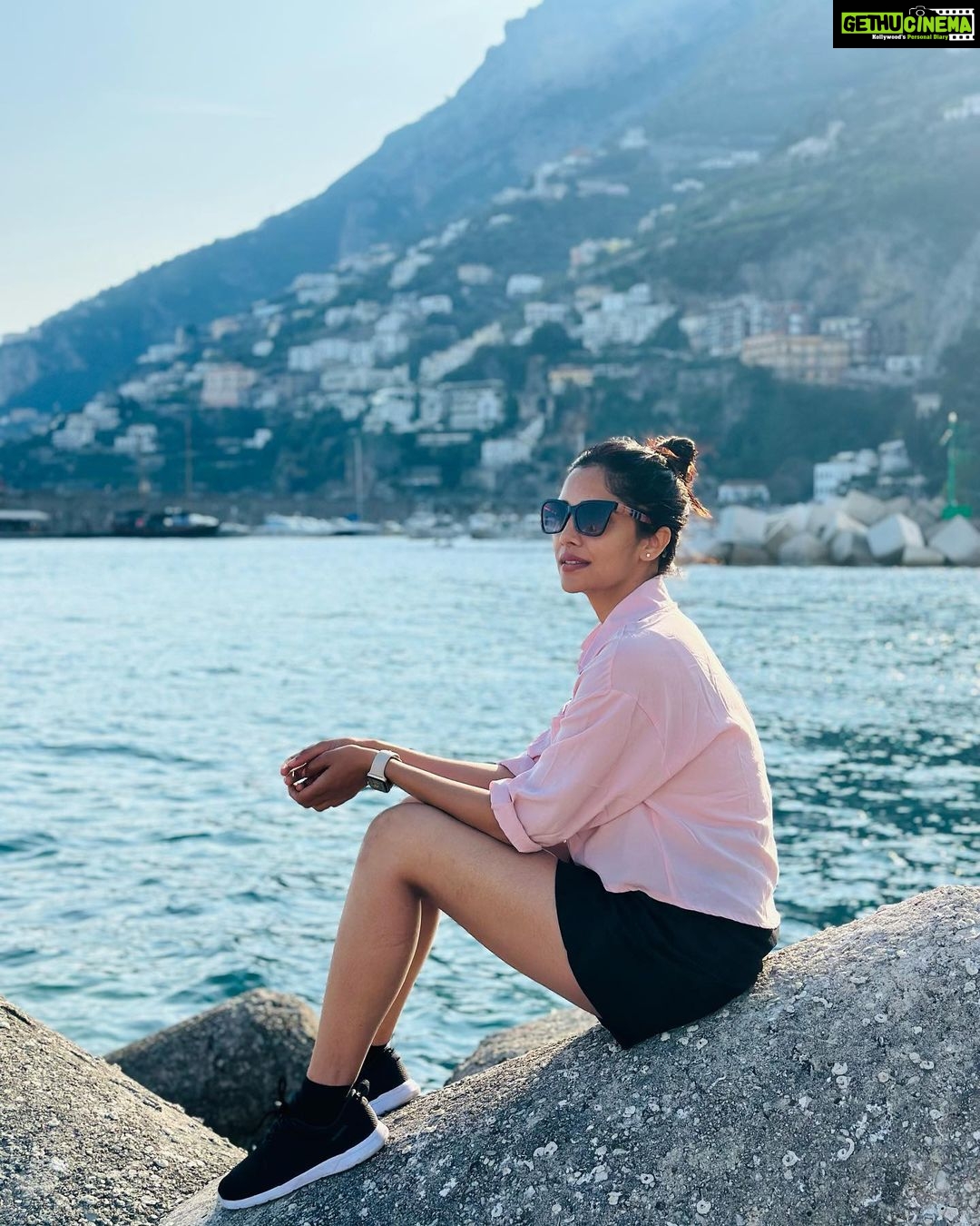 Milana Nagaraj Instagram - Forever chasing the next sunset☀️ #amalficoast #italy #milananagaraj