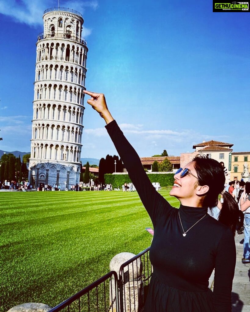 Milana Nagaraj Instagram - Italy! Pic 1 :Pisa Tower - was one of the seven wonders Pic 2: Cinque terre - UNESCO world heritage site!