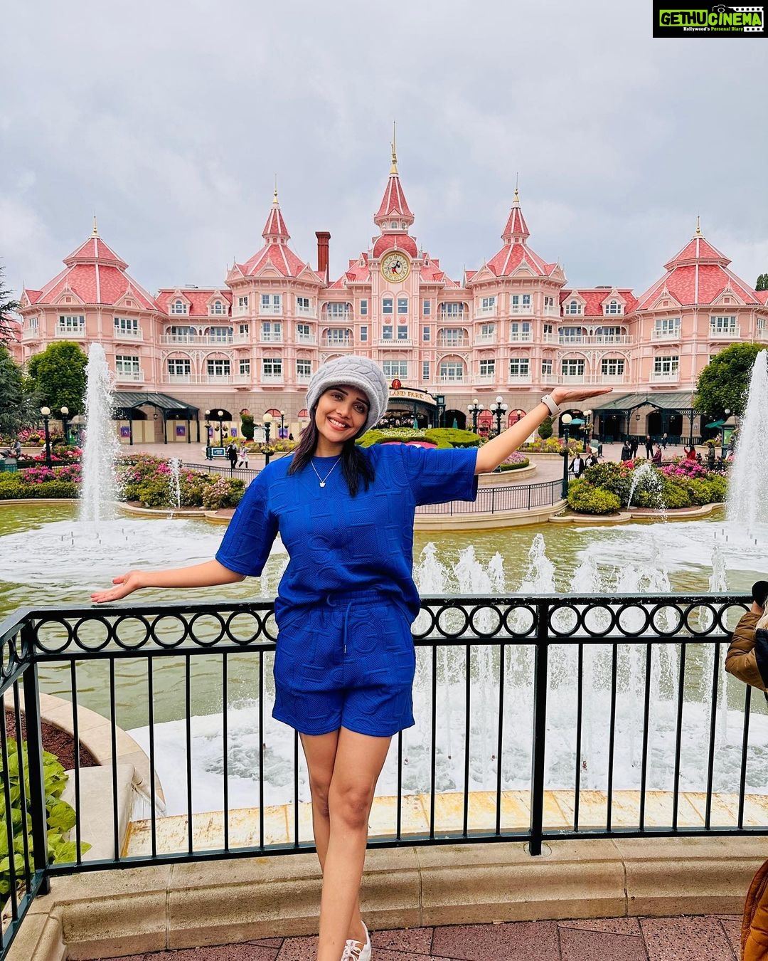 Milana Nagaraj Instagram - A Disney Life for me! Magical✨