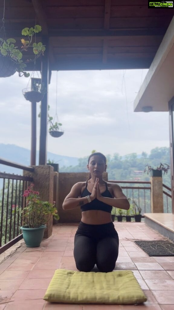 Mimi Chakraborty Instagram - Sirsasana 🧘‍♀️ #worldyogaday2023 Incorporate yoga in life, trust me it changes everything for good.