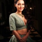 Minissha Lamba Instagram - Portraits: 1&5 are my favorite @jonah_photography_official @jonah_gurung_26 @trayza_yakin22 @hues__studi0 @sawansukhaindia Gorgeous attire by @ankitsnehalochans The beautiful passages of the @mayfairsiliguri