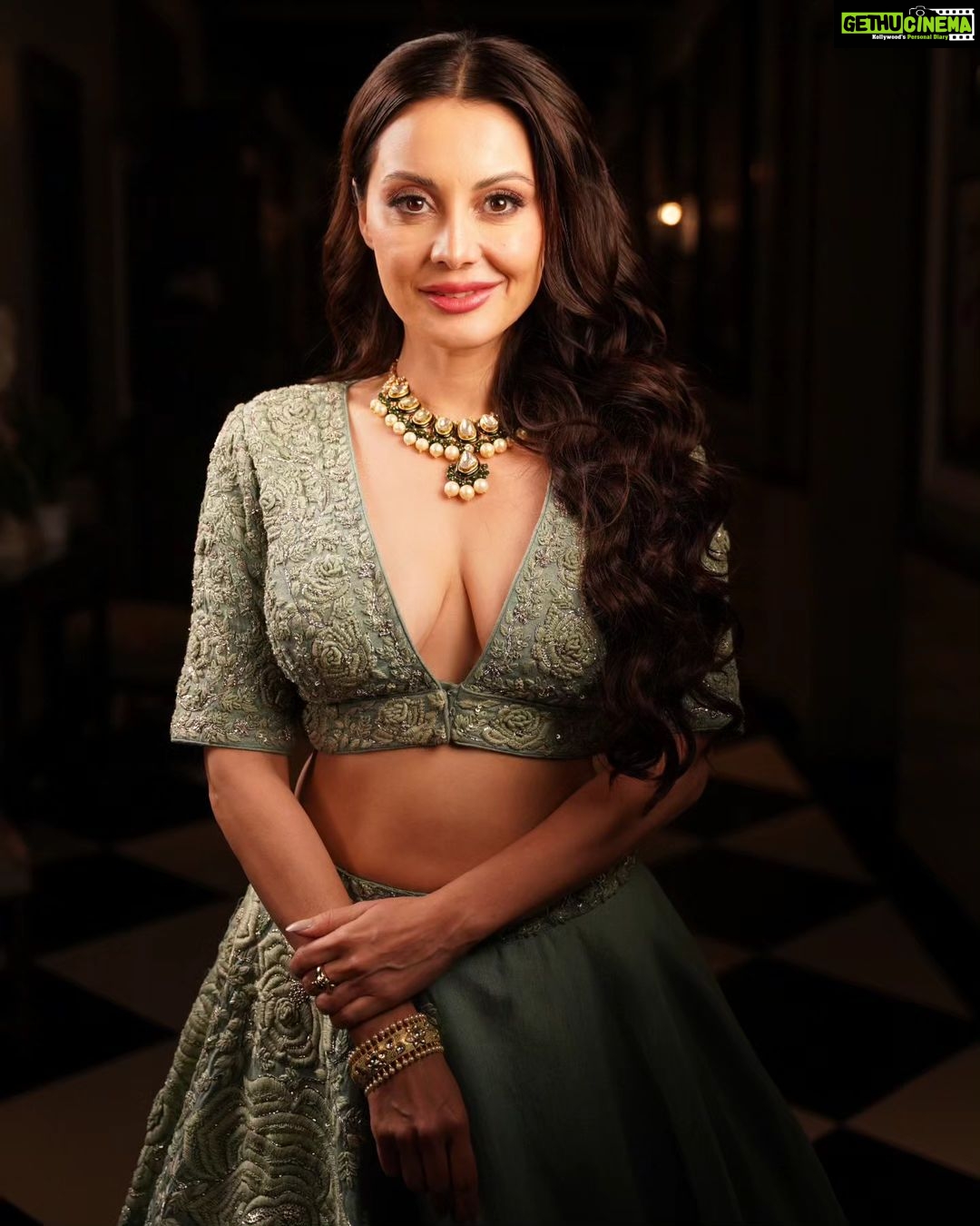 Minissha Lamba Instagram - Portraits: 1&5 are my favorite @jonah_photography_official @jonah_gurung_26 @trayza_yakin22 @hues__studi0 @sawansukhaindia Gorgeous attire by @ankitsnehalochans The beautiful passages of the @mayfairsiliguri