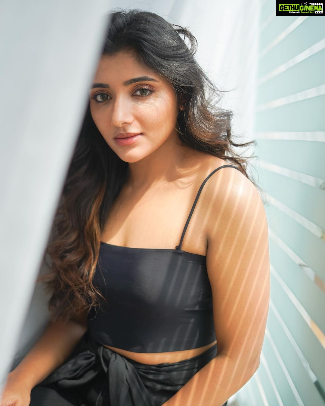 Mirna Menon Instagram - black is such a happy color 🖤