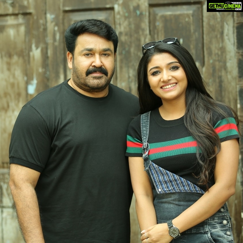 Mirna Menon Instagram - Blessed and grateful to have worked with the Superstar and to have him as a well wisher in my life ! Wishing you good health and happiness on your birthday, dearmost @mohanlal ❤️ #HappyBirthdayLaletta